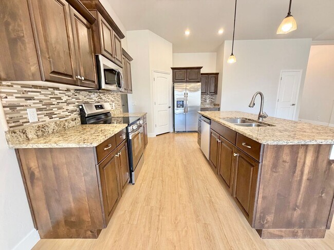 Building Photo - 151 Gold Bullion Way