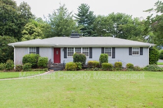 Building Photo - 120 Grove Rd