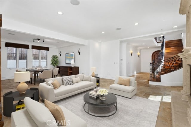 Building Photo - 26509 Via Sacramento