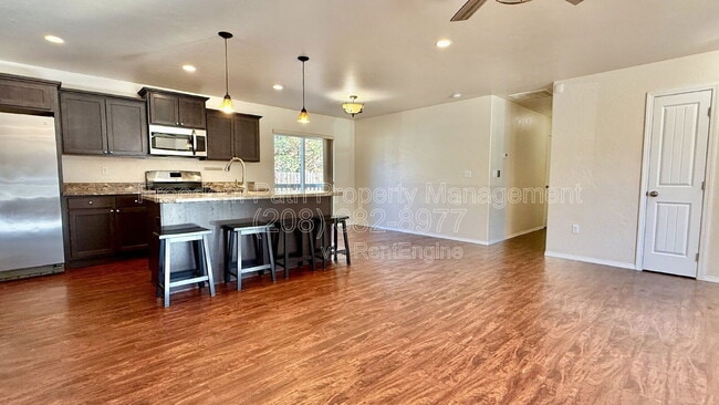 Building Photo - 302 Ashlin Ct