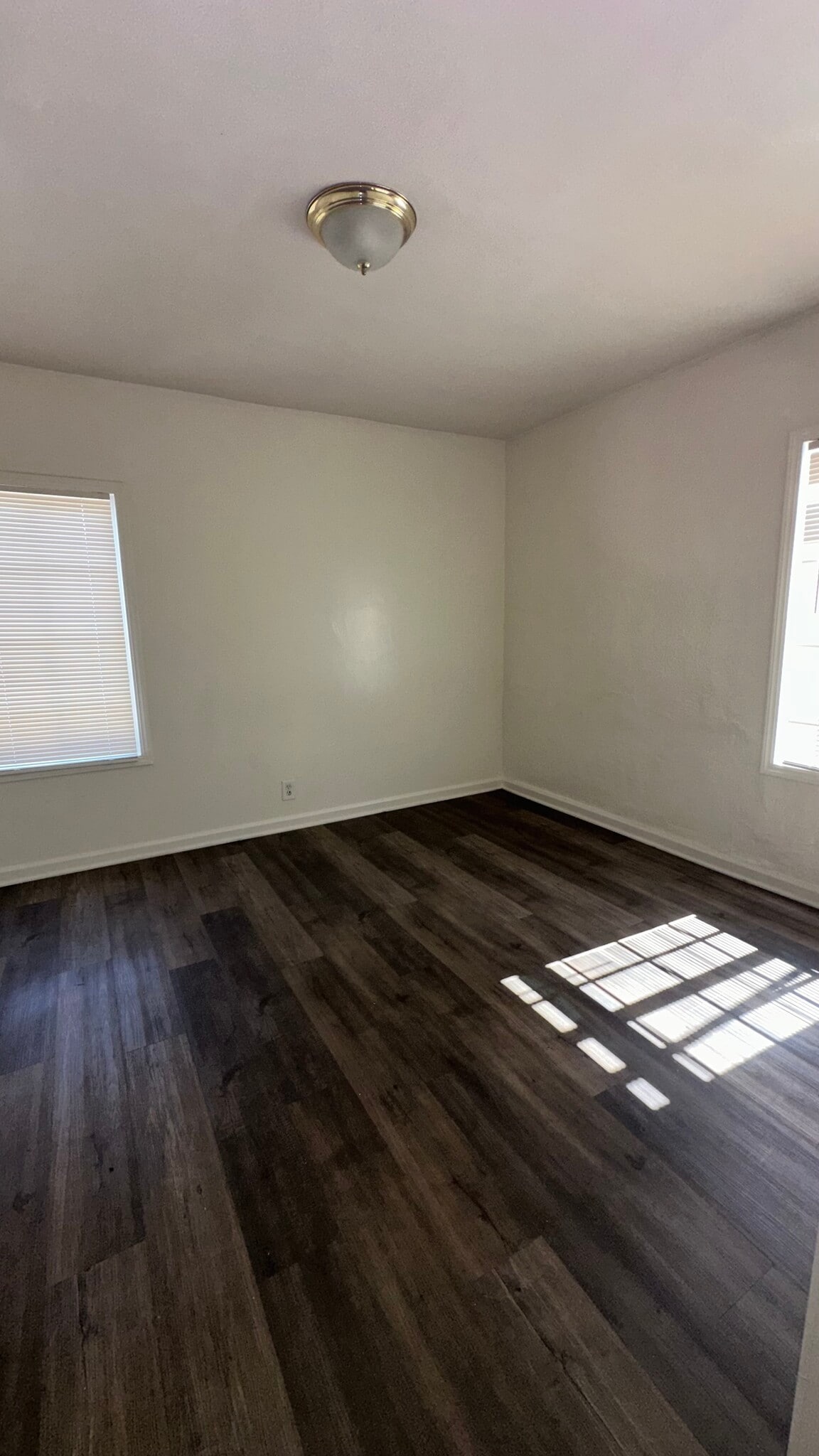 Building Photo - 13152 Westlake St