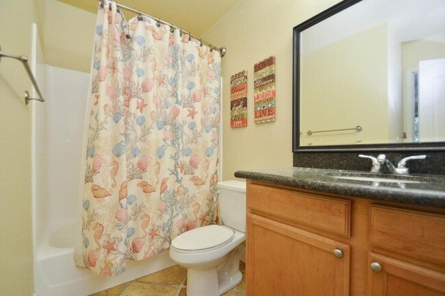 Building Photo - COMING SOON! $2500 / 2 BR WONDERFULLY REMO...