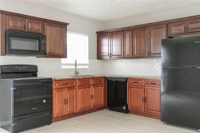 Building Photo - Call Today to Tour This Great 3-bedroom House Available for Rent in Beautiful St Petersburg!