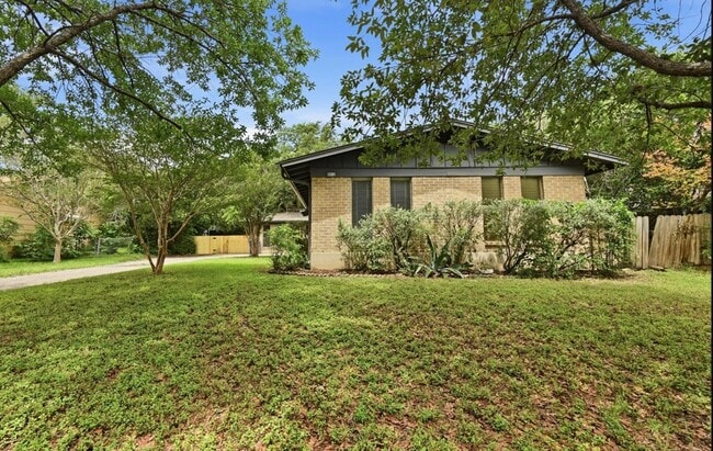 Building Photo - 8910 Little Walnut Pkwy