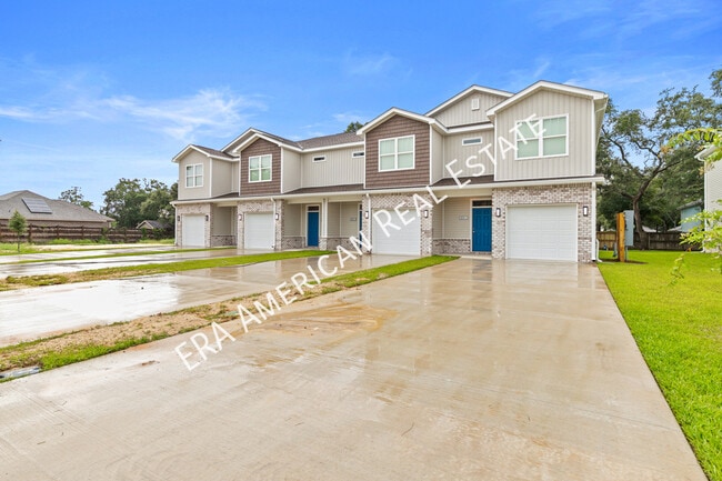 Building Photo - 400 Walters Cir