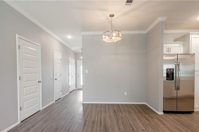 Building Photo - 1240 N Sicily Ln
