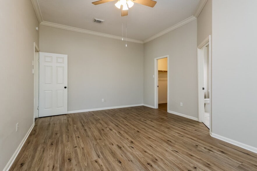 Building Photo - 5014 Otter Peak Dr