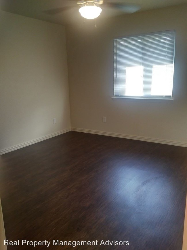 Building Photo - 5704 Emerald Forest Dr