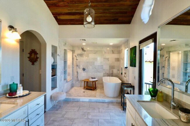 Building Photo - 10414 N Gold Canyon Pl