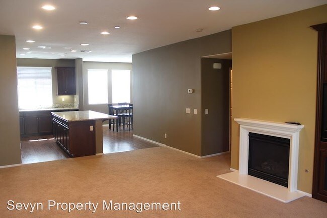 Building Photo - 3 br, 3.5 bath House - 6264 Camposa Ln.