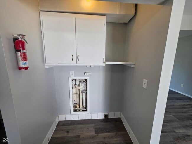 Building Photo - 3829 Biscayne Rd