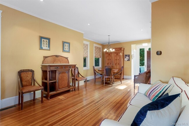 Building Photo - 5 Gerlach Pl