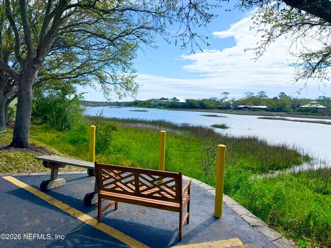 Building Photo - 1050 Bella Vista Blvd