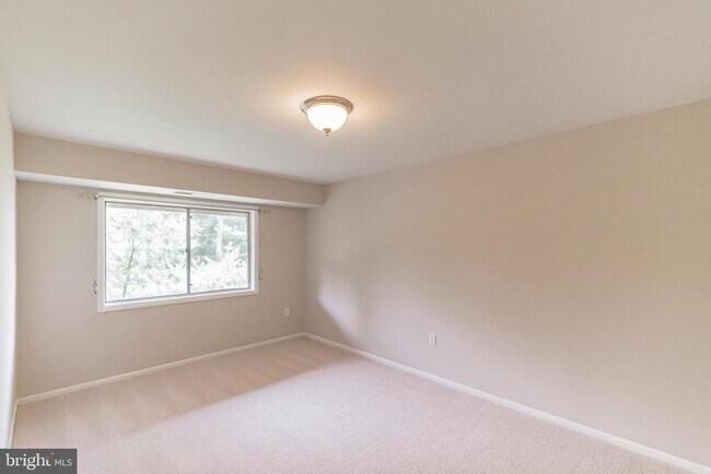 Building Photo - 212 Park Terrace Ct SE