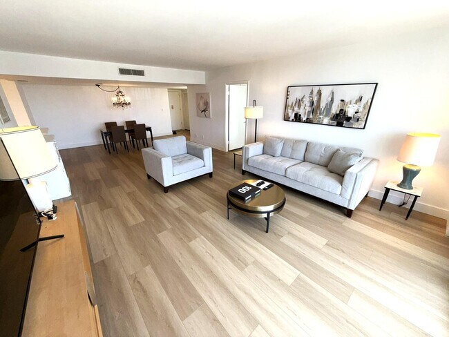 Building Photo - 2860 S Ocean Blvd