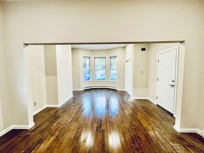 Building Photo - 1607 Kerrigan Ave