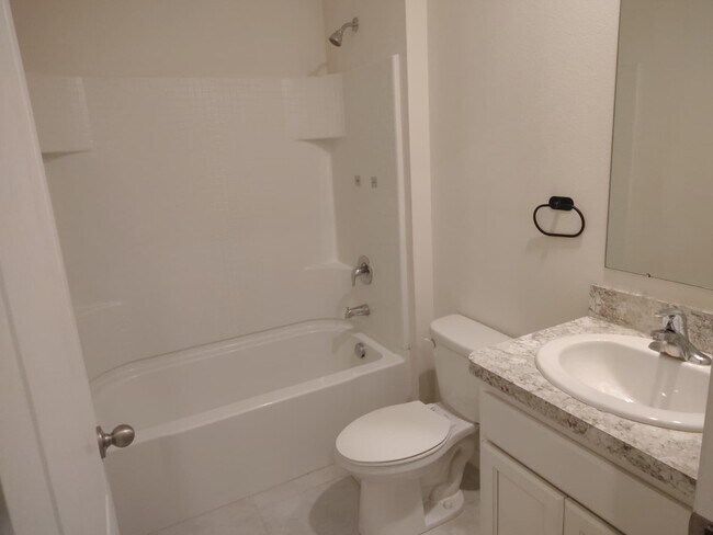 Building Photo - 775 Chinoy Rd