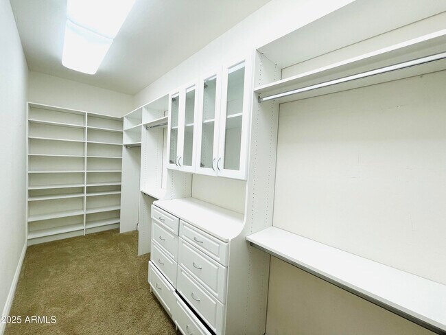 Building Photo - 3104 E Wildhorse Ct