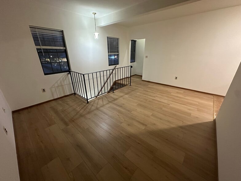 Building Photo - 1747 E 2nd St