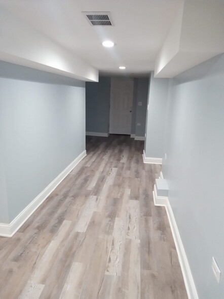 Building Photo - 6710 S Parnell Ave