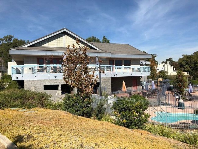 Building Photo - 2276 Manzana Way