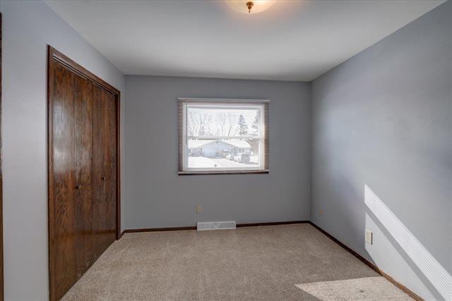 Building Photo - 604 Oak St