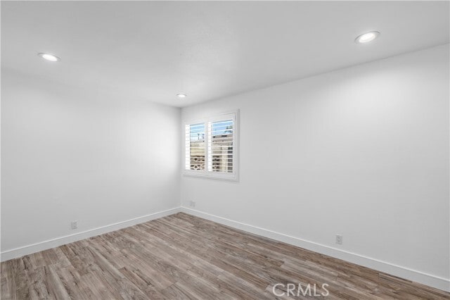 Building Photo - 822 E Borchard Ave