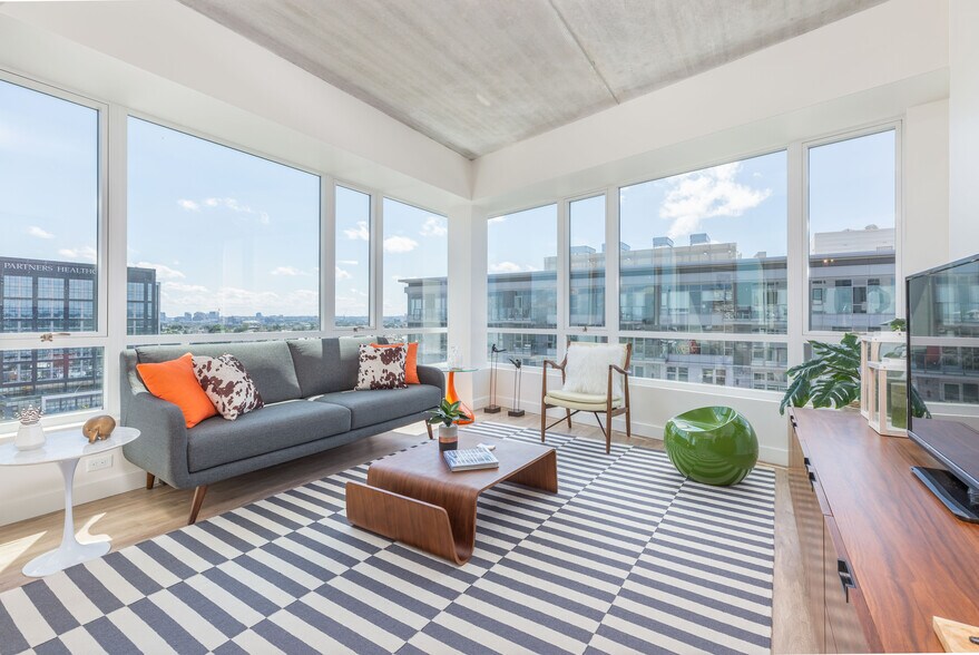 Building Photo - 480 Foley St