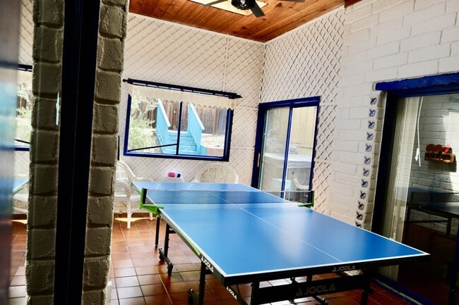 Building Photo - Garcia House: Fully Furnished, Wonderful Hot Tub, Spacious Fenced Outdoor Area, Pet-Friendly too!