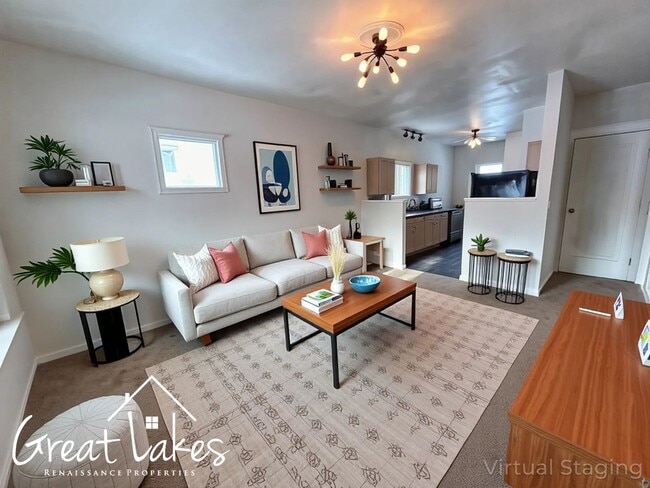 Building Photo - Lovely 3 Bedroom 2 Bathroom now available for rent