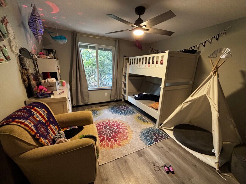 Building Photo - 6810 Topaz Dr SW