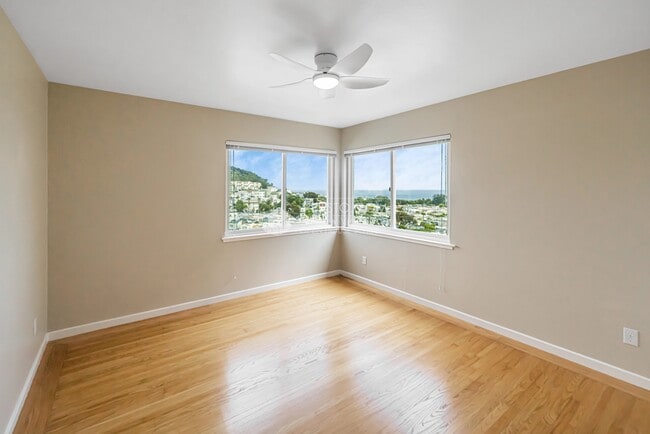 Building Photo - 331 Campbell Ave