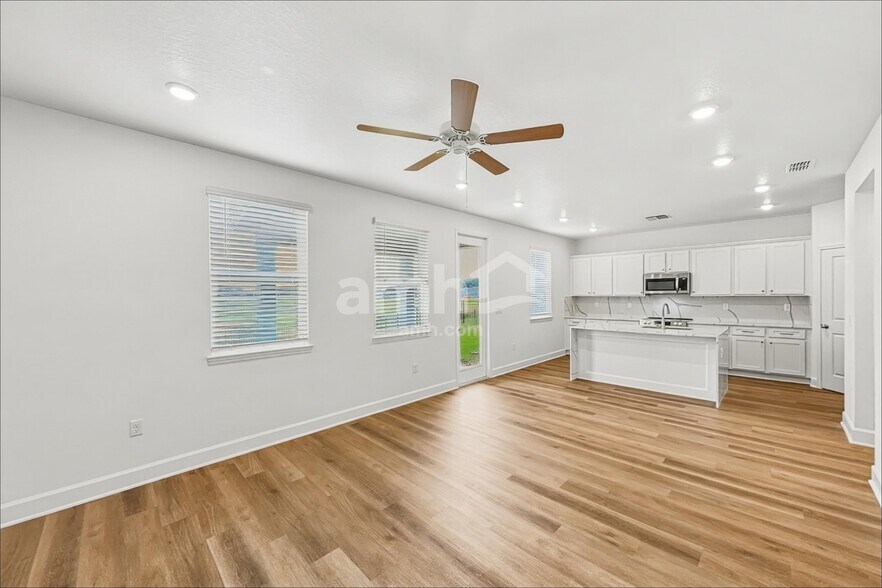 Building Photo - 2622 Priya Dr