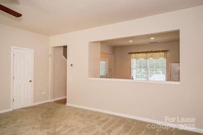 Building Photo - 6937 Rothchild Dr