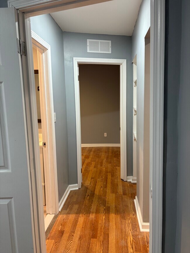 Building Photo - 15886 Northlawn St