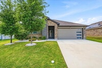 Building Photo - "Energy-Efficient 4-2 Home with Designer Finishes and a Spacious Backyard Retreat!"