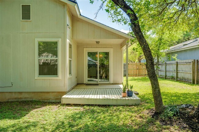 Building Photo - 12706 Heinemann Dr