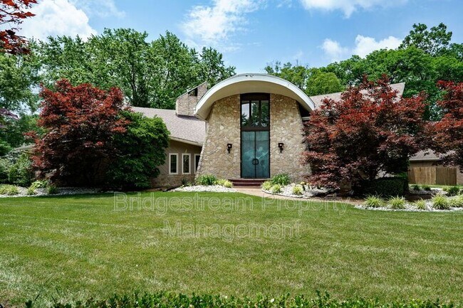 Primary Photo - 1382 Hickoryview Ct