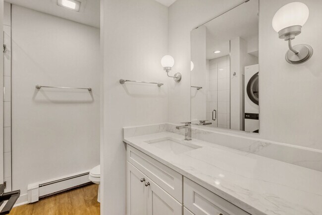 Building Photo - 785 Pershing Ave