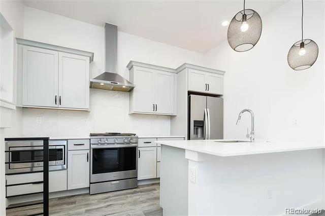 Building Photo - 3460 S Corona St