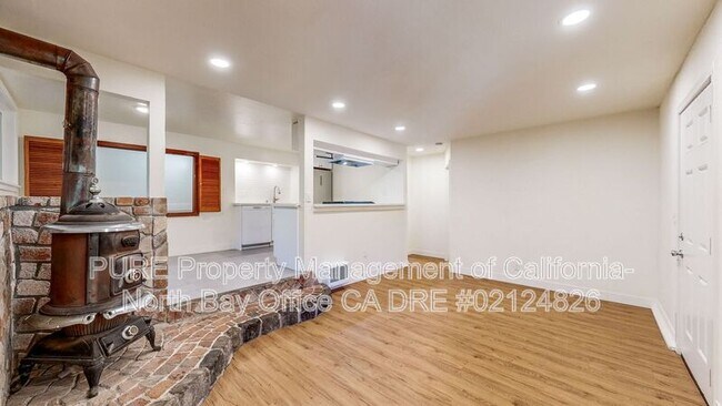 Building Photo - 11 Pedrini Wy