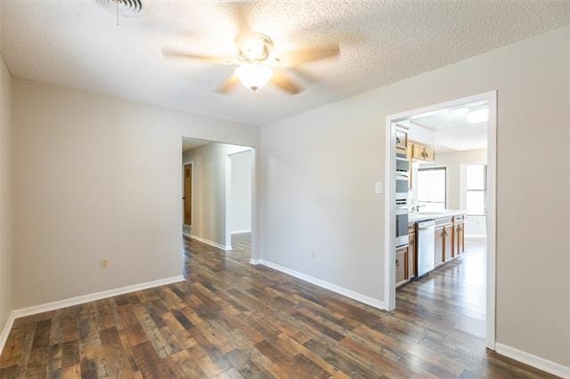 Building Photo - 3826 Crest Way