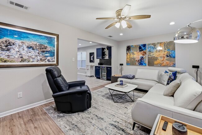 Building Photo - 1241 N Bronough St