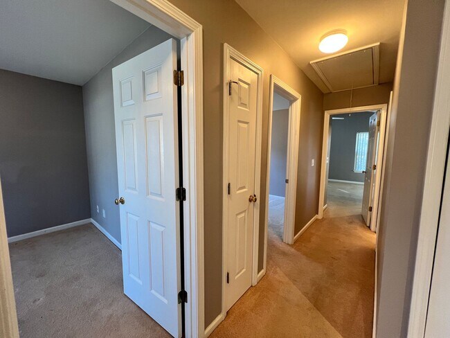 Building Photo - NOW AVAILABLE IN INTERNATIONAL CLUB - MURRELLS INLET!!