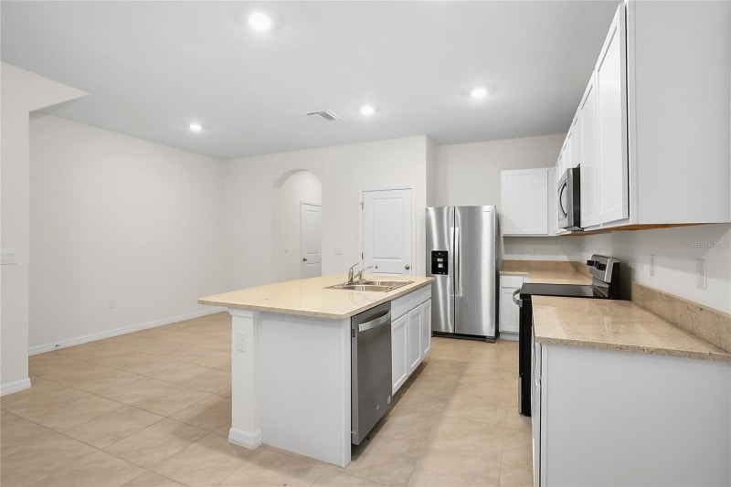 Building Photo - 32859 Pez Landing Ln