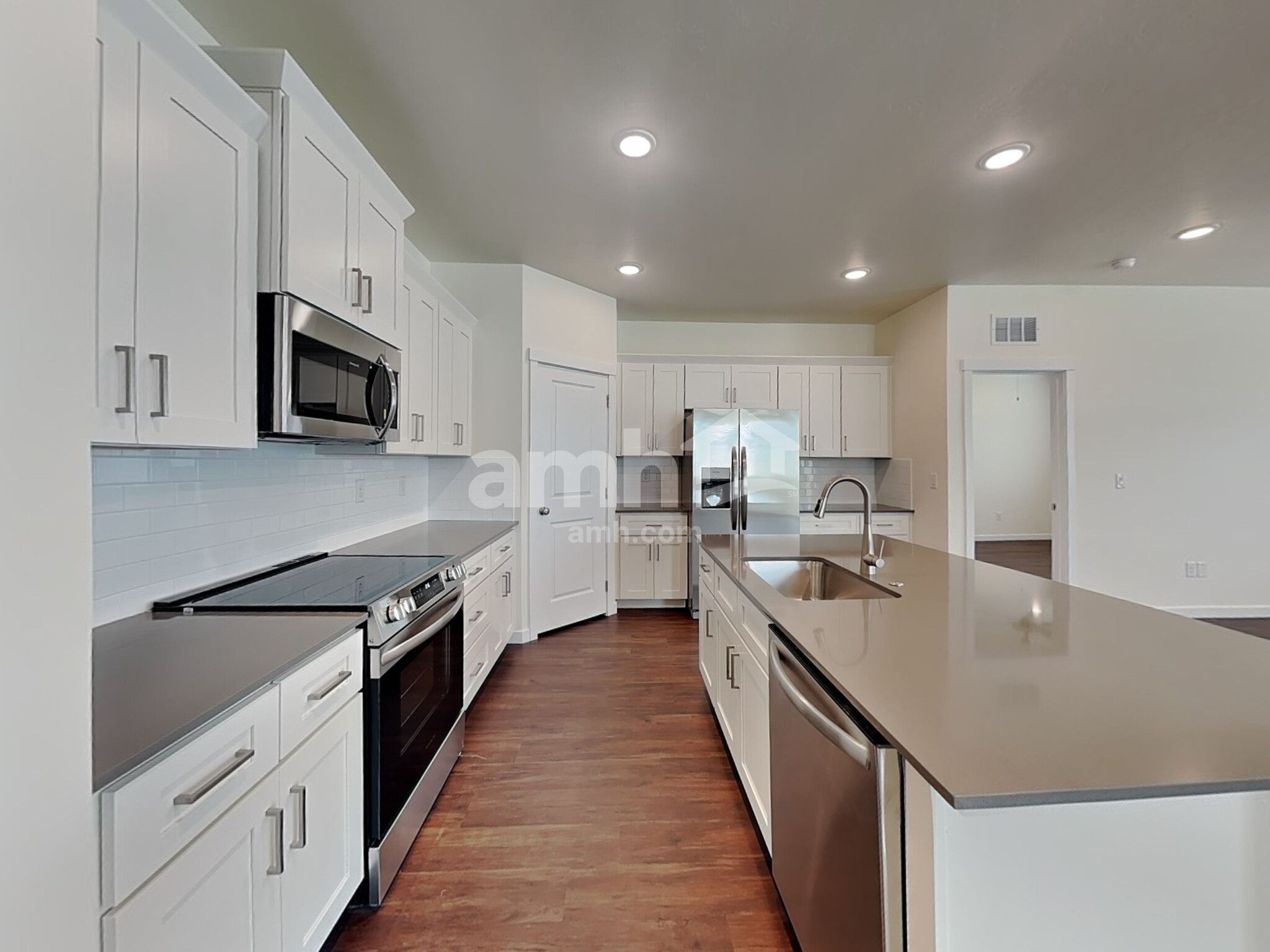 Building Photo - 1512 N Garnet Creek Ave