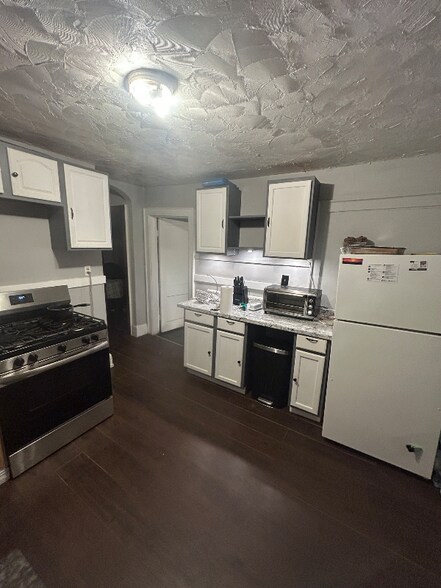 Building Photo - 531 Seymour St