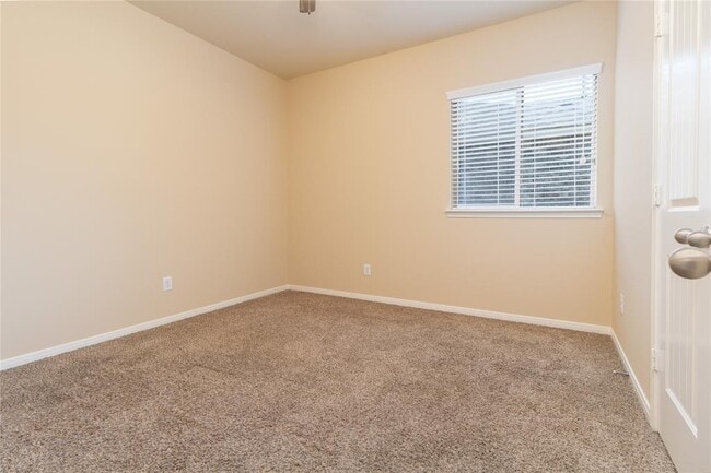 Building Photo - 21527 Cotton Valley Ln