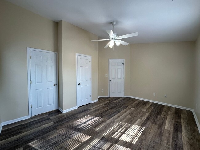 Building Photo - 204 Grandford Pl