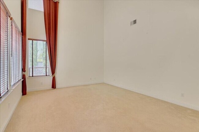 Building Photo - 208 Otter Glen Ct